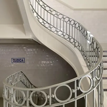 Guestready - The Modern Silveira Oporto